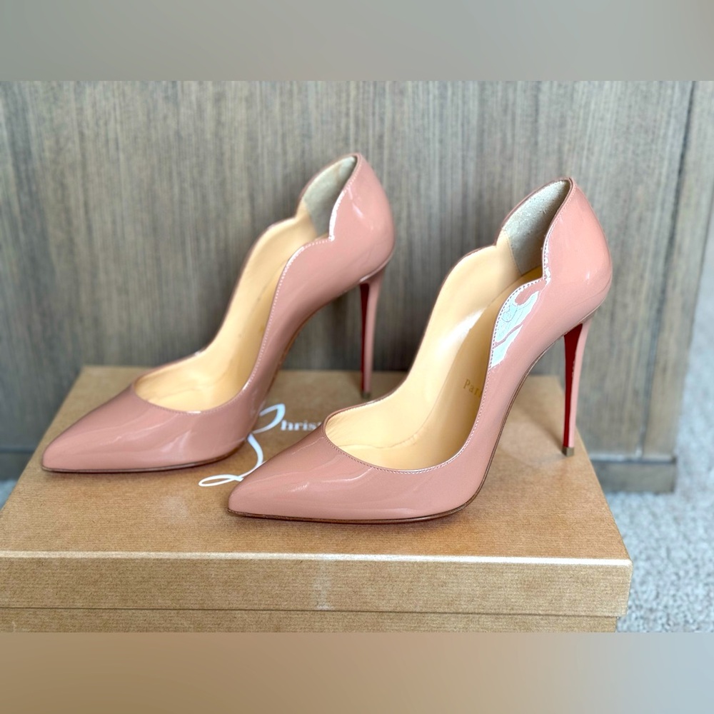 Louboutin Hot Chick 100